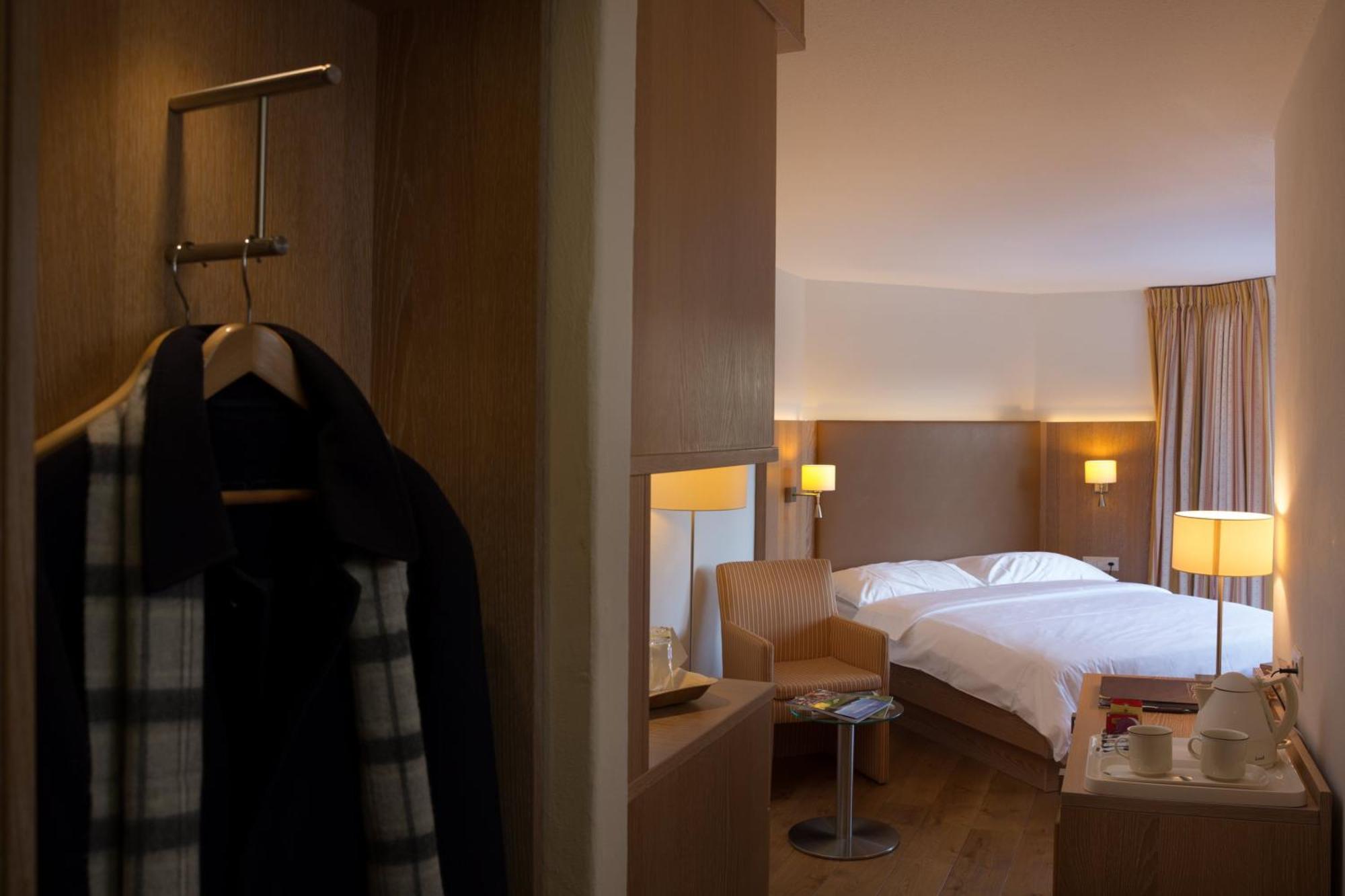 Hotel Helvetia Intergolf Crans-Montana Exterior foto