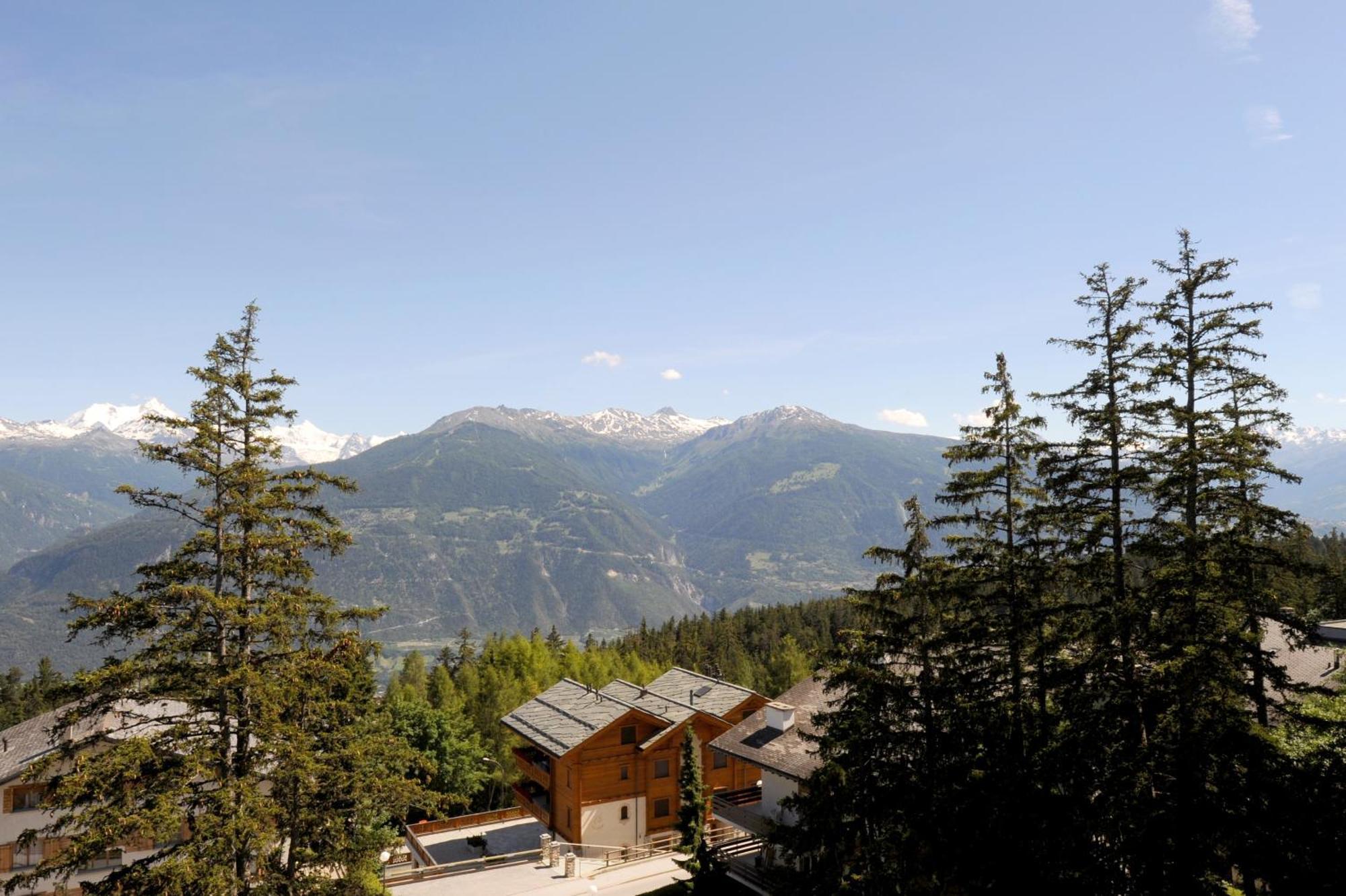 Hotel Helvetia Intergolf Crans-Montana Exterior foto